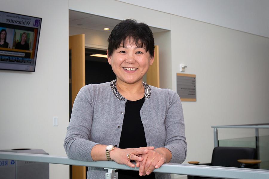 Professor Linda Yu, Finance and Business Law